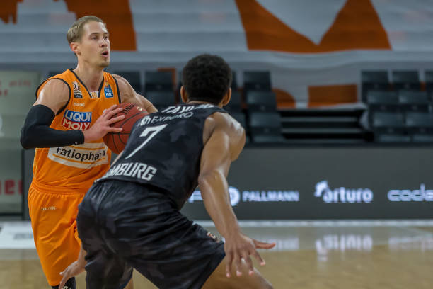 防守时的收 防守时的收