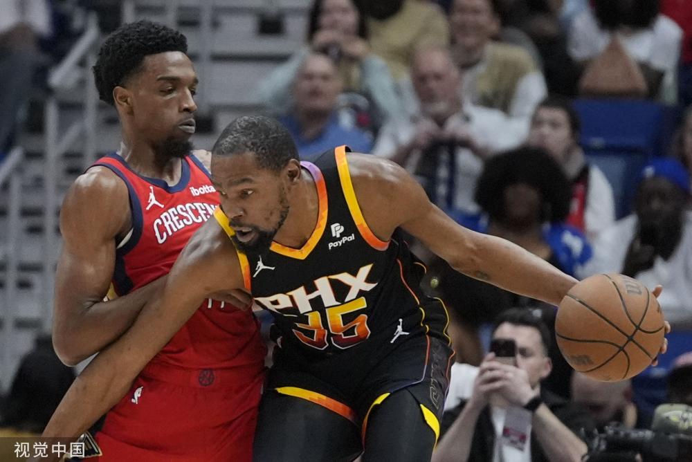 借其年轻球 借其年轻球