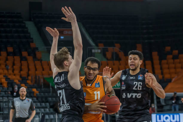 锋线乔纳森 锋线乔纳森